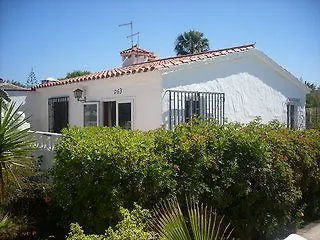 Los Porches Ramon ホテル